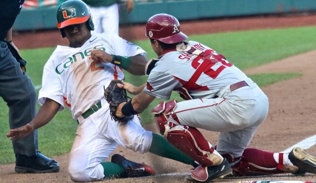 College World Series: Arkansas-Miami - Ricky Eusebio, Carson Shaddy
